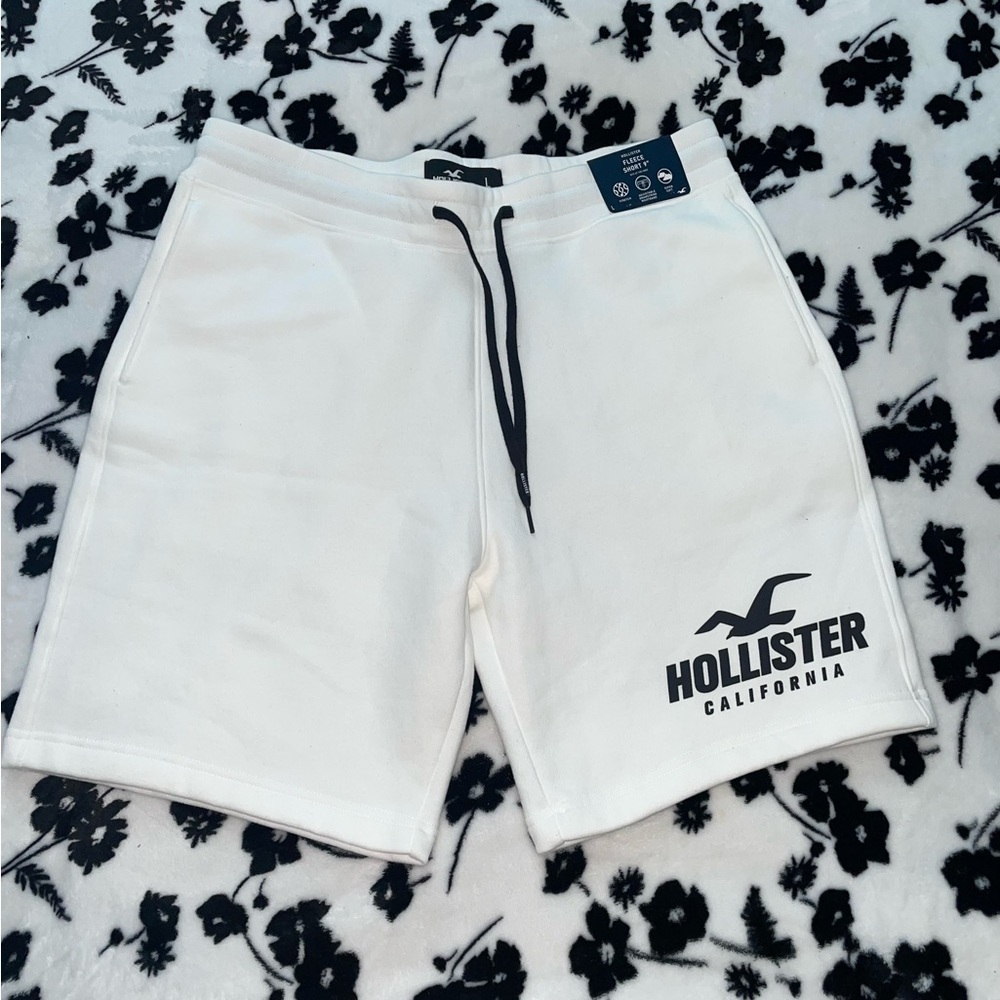 Hollister Men's White Shorts